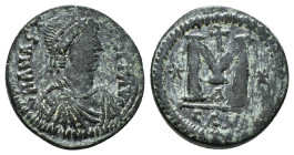 ANASTASIUS I (491-518). Follis. Constantinople.
Obv: D N ANASTASIVS P P AVG.
Diademed, draped and cuirassed bust right.
Rev: Large M; star to left and...