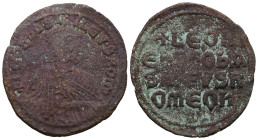 Leo VI (886-912 AD). AE Follis
Weight 5,07 gr - Diameter 26 mm.