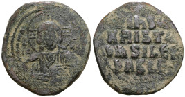 BYZANTINE EMPIRE. Temp. Constantine VIII-Basil II. Circa 1020-1028. Æ follis (anonymous).
Weight 16,56 gr - Diameter 31 mm.