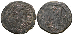 Anastasius I. Follis. 498-518 AD.
Weight 17,77 gr - Diameter 32 mm.