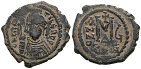 Maurice Tiberius. 582-602. AE follis
Weight 10,65 gr - Diameter 28 mm.