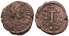Justinian I. 527-565. Æ Decanummium
Weight 5,09 gr - Diameter 21 mm.