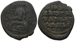 BYZANTINE EMPIRE. Temp. Constantine VIII-Basil II. Circa 1020-1028. Æ follis (anonymous).
Weight 9,78 gr - Diameter 29 mm.