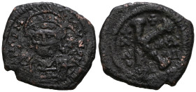 Justinian I, AD 527-565. AE, Half Follis
Weight 8,59 gr - Diameter 25 mm.