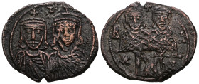 Michael II the Amorian, with Theophilus. 820-829. Æ.
Weight 4,67 gr - Diameter 24 mm.