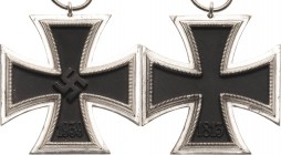 Orden des Dritten Reiches
Eisernes Kreuz 2. Klasse Verliehen 1939-1945. Krim-Schild und Treuedienst-Ehrenzeichen in Gold und Silber 4 Stück. Vorzügli...