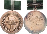 Orden der Deutschen Demokratischen Republik Staatliche Auszeichnungen
Verdienter Züchter Verliehen 1964-1977. Buntmetall versilbert. 35 mm, 21,88 g (...