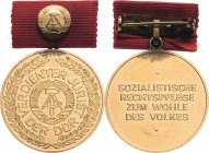 Orden der Deutschen Demokratischen Republik Staatliche Auszeichnungen
Verdienter Jurist Verliehen bis 1988. Buntmetall goldfarben. 32 mm. 21.0 g (mit...