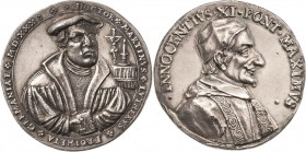 Reformation-Ereignisse und Jubiläen
 Versilberte hohle galvanoplastische Medaille o.J. (nach 1676). Luther und Papst Innozenz XI. Brustbild Luthers h...