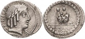 Römische Republik
Mn. Fonteius C.F. 85 v. Chr Denar Kopf des Apollo (oder des Veiovis) mit Lorbeerkranz nach rechts, darunter Fulmen, davor Monogramm...