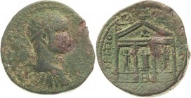 Architektur auf römischen und griechischen Münzen
Elagabalus 218-222 Bronze, Tripolis/Phoenicia Kopf mit Lorbeerkranz nach rechts / Viersäuliger Temp...