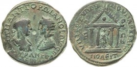 Architektur auf römischen und griechischen Münzen
Gordianus III. 238-244 Bronze, Markianopolis/Moesia inferior Die beiden Brustbilder Gordians III. u...