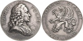 Schweden-Medaillen
 Silbermedaille 1919 (Julius Husberg) Auf schwedischen Generalmajor Rutger Fuchs (1682-1753). Brustbild nach rechts / Geflügelter ...