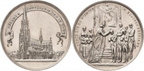 Medaillen
Linz Silbermedaille o.J. (um 1850) (L. Zimpel) Hl. Firmung. Ansicht des Linzer Maria-Empfängnis-Doms / Firmungsszene. 2 kl. Randpunzen. 39,...