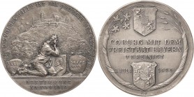 Sachsen-Coburg-Gotha
Medaillen Silbermedaille 1920 (A. König) Auf die Vereinigung der Stadt mit Bayern. Kniende Stadtgöttin mit dem Ergebnis der Volk...