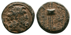 Greek Coins. 4th - 1st century B.C. AE Reference : "Repatinated" Condition: Very Fine

 Weight: 5.84 gr. Diameter: 16.5 mm.