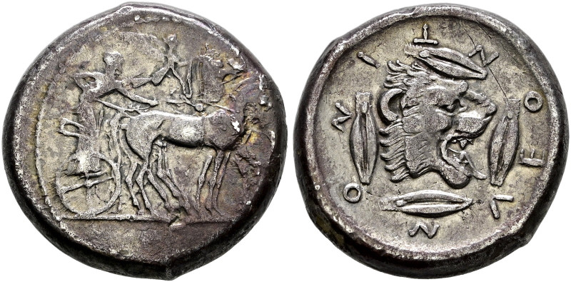 Sizilien. Leontinoi 
Tetradrachme 440-430 v. Chr. Wagenlenker mit Treibstab ein...