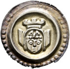 Konstanz, Bistum. Eberhard II. von Waldburg 1248-1274 
Brakteat 1250-1270. Mitrierter Kopf in einem von drei Zinnen bekrönten, offenen Tor. Klein/Ulm...