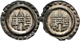 Ravensburg, königliche Münzstätte. 
Lot (2 Stücke): Brakteat 1250-1270. Dreitürmige Torburg. Über einem arkadenartigen Unterbau mit erhöhtem Mittelte...