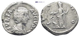 Julia Domna. Denarius. (17mm, 1.8 g) 196-211 d.C. Rome. Anv.: IVLIA AVGVSTA, draped bust to right. Rev.: IVNO, Juno standing to left, holding patera a...