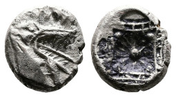 Halikarnassos. Circa 499-497 BC. Silver 1/6 Stater or Hekte ( 11,66 mm, 1,78 g). Head of Ketos to right, with gaping jaws Rev. Floral-stellate pattern...