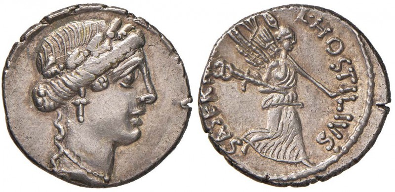 L. Hostilius Saserna - Denario (48 a.C.) Testa di Venere a d. - R/ La Vittoria a...
