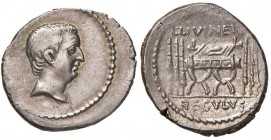 L. Livineius Regulus - Denario (42 a.C.) Testa di Livineio Regolo a d., senza leggenda - R/ Sedia curule tra due fasci - Cr. 494/28 AG (g 3,87)

SPL