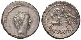 L. Livineius Regulus - Denario (42 a.C.) Testa di Livineio Regolo a d. - R/ Scena di lotta tra due uomini ed animali - B. 12; Cr. 494/30 AG (g 3,95) R...