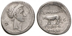 Giulio Cesare - Denario (40 a.C., Q. Voconius Vitulus monetiere) Testa laureata a d. - R/ Toro stante a s. - Cr. 526/4 AG (g 3,67) R Contromarca al D/...