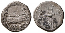 Marco Antonio - Denario (32-31 a.C., zecca itinerante con Antonio in Oriente) Nave a d. - R/ LEG II, aquila legionaria tra due insegne - Cr. 544/14 AG...