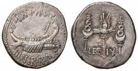 Marco Antonio - Denario (32-31 a.C., zecca itinerante con Antonio in Oriente) Nave a d. - R/ LEG IX, aquila legionaria tra due insegne - Cr. 544/23 AG...