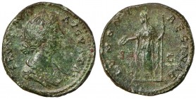 Faustina II (moglie di Marco Aurelio) Sesterzio - Busto a d. - R/ Giunone stante a s. - RIC 1651 AE (g 23,74) Screpolature, ma bella patina verde comp...