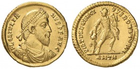 Giuliano II (360-363) Solido (Antiochia) Busto diademato a d. - R/ L’imperatore andante a d. con trofeo trascina un prigioniero - RIC 199 AU (g 4,39)...