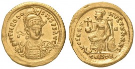 Teodosio II (402-450) Solido (Costantinopoli) Busto elmato con lancia e scudo di fronte - R/ Costantinopoli seduta a s. - RIC 257 AU (g 4,48) R Graffi...