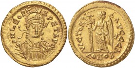 Leone (457-474) Solido (Costantinopoli) Busto elmato di fronte con lancia e scudo - R/ La Vittoria stante a s. - RIC 605 AU (g 4,50) 

FDC/qFDC