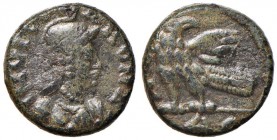 OSTROGOTI Teodorico (493-526) Follis (Roma) Busto elmato di Roma a d. - R/ Aquila stante a s. - MEC 104 AE (g 10,33)

BB