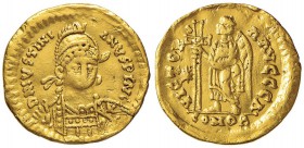 OSTROGOTI Atalarico (526-534) Monetazione a nome di Giustiniano - Solido (Roma) Busto elmato di fronte - R/ La Vittoria stante a s. - MEC 122 AU (g 4,...