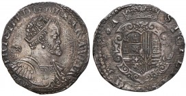 NAPOLI Filippo II (1554-1598) Re di Spagna (1556-1598) Mezzo ducato 1575 - MIR 174/7 AG (g 14,90)

SPL