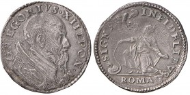 Gregorio XIII (1572-1585) Testone - Munt. 68 AG (g 9,27) RR Poroso, graffio sulla guancia al D/

BB