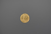 TRANSYLVANIE Marie Therese d’Autriche
Ducat
A/ M THERESIA DG ROI GE HU BO RE
R/ AR AU DUX BU MEP TRAN CO TY
1763
Or
Monnaie très légèrement déformée, ...