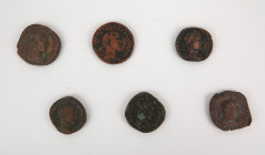 Ensemble de six sesterces empereurs variés dont un rare modèle pour Otacilia Severa
Bronze

Période romaine, principalement III ème siècle

Expert : F...