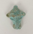 Grande amulette représentant une tête de lion (Cephaloleon) pendant talisman votif talismanique 
Protecteur contre divers maux
Fritte 
Epoque des Ptol...