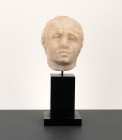 Tête d’éphèbe les cheveux bouclés
Marbre
Petits manques
8,5 cm

Période romaine

Provenance : Vente Herbette 17 décembre 2023

Expert : Florian Bourgu...