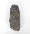 Lingam au visage de Shiva (Ekamukhalinga)
Chlorite grise
Cachemire, vers le VIIIe siècle
Hauteur 19 cm

Expert : Alexis Renard