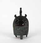 Lot de deux pièces Seldjoukides comprenant un brûle-parfum et un gobelet 
Bronze ou fonte de laiton
Iran, XII – XIIIe siècle, période Seldjoukide

Le ...