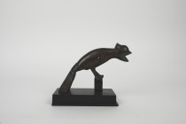 Islam 
Elément en forme d’oiseau probablement perroquet 
Bronze 
Période moghole XVI-XVIIIe siècle ou Qadjar 
En l’état, manques 
Hauteur : 17cm (avec...
