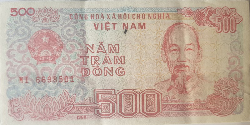 Vietnam, 500 Dong, 1988, UNC, p101, BUNDLE
100 pieces consecutive banknotes
Es...