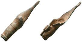 ISLAMIC BRONZE DIP PEN.(18th-19th century).Ae.

Reference :
Condition: Very Fine

Weight: 9.28 gr.
Diameter: 60.2 mm