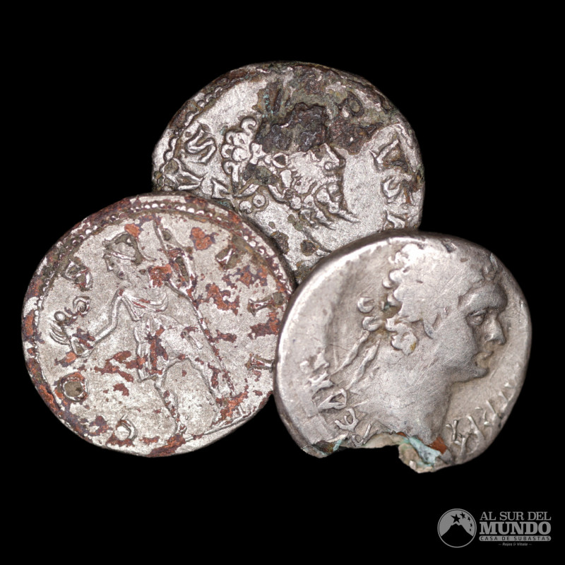 Imperio Romano. Lote de tres Denarios falsos de epoca. Baño en plata; peso total...