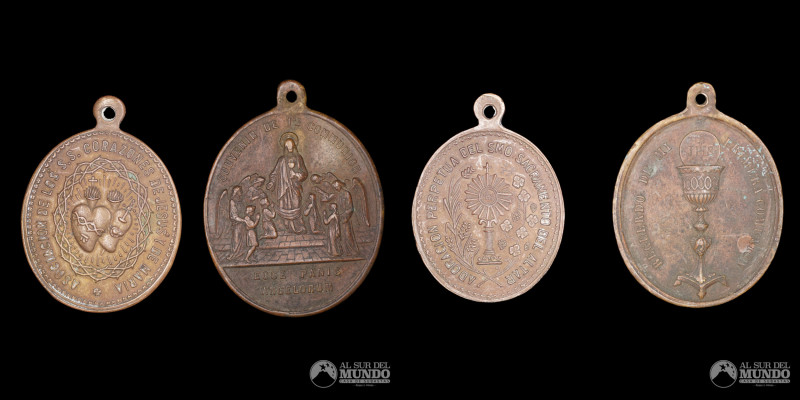 Chile. Pareja de medallas religiosas a clasificar. Cobre; peso total: 33,43 g.
...